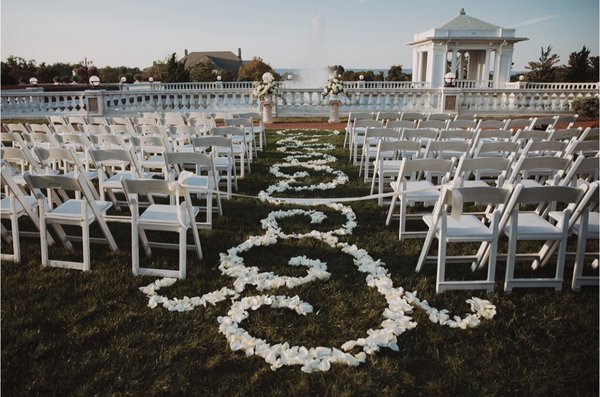 Jeffrey's Flowers & Flower Delivery by null
