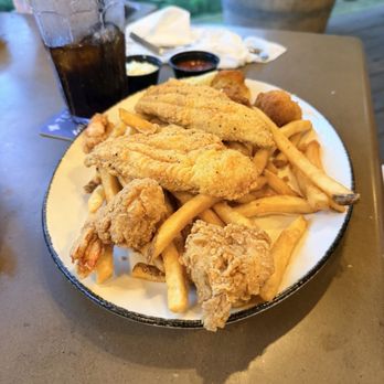 The Chimes Covington - CATFISH PLATTER - Pubs Near Me - Covington, Louisiana The Chimes Covington - CATFISH PLATTER - Pubs Near Me - Covington, Louisiana