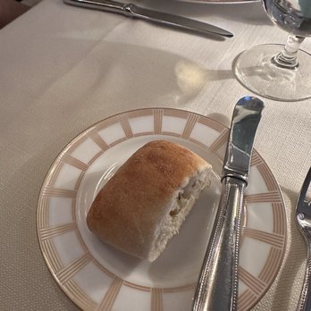 The Commodore - A Bartolotta Restaurant - Bread - Venues & Event Spaces Near Me - Hartland, Wisconsin