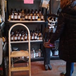 Starling Magickal Occult Shop - Also, they have a black cat