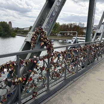 Eiserner Steg - Landmarks & Historical Buildings Near Me - Frankfurt, HE