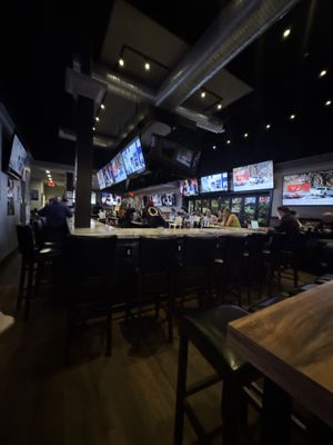 Quincy’s Potomac Bar & Grille by null