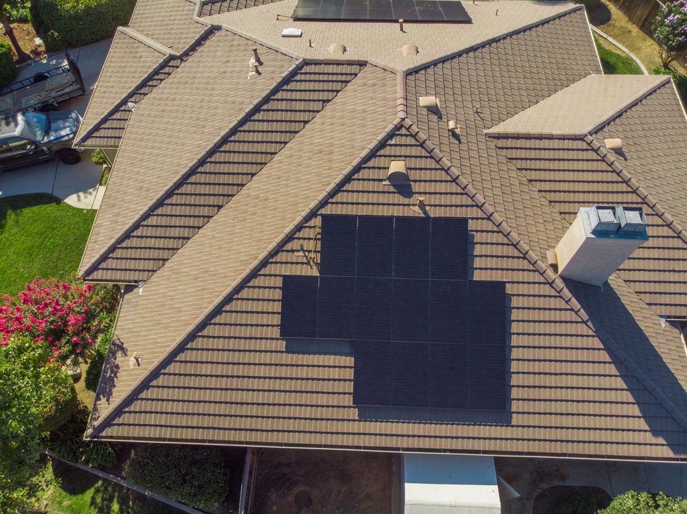 Slide of Ilum Solar