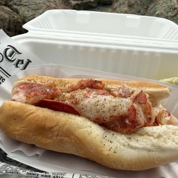 Lobster West - Gluten free lobster roll - Seafood Near Me - Coronado, California