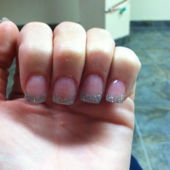 Le's Nails & Waxing - Worst backfill ever!!! - Nail Salons Near Me - Phoenix, Arizona