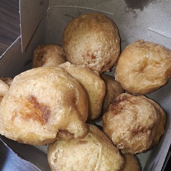 Mandarin Restaurant - Chicken Balls: over cooked and it's clear the oil they use hasnt been changed for awhile - Buffets Near Me - Rexdale, Ontario