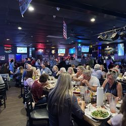 Uncle Fats Tavern - Great food, service and entertainment brings out big crowds on the weekends!