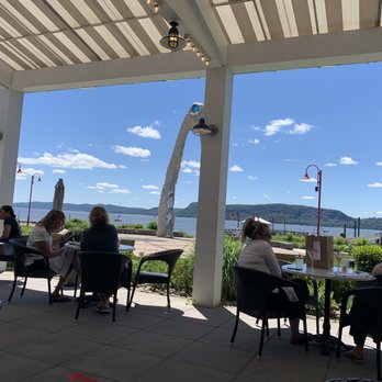 3 Westerly Bar & Grill - Nice out door seating on the Hudson - New American Near Me - Ossining, New York