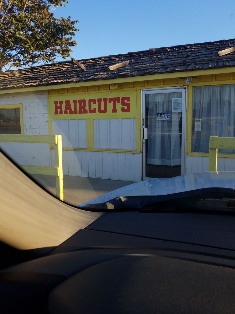DAVE’S BARBER SHOP 2600 Taft Hwy, Bakersfield, California Barbers