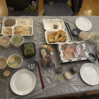 Kibo Sushi House - Love boat combo for 2 + Sashimi combo + Tempura shrimp bento - Japanese Near Me - Richmond Hill, Ontario Kibo Sushi House - Love boat combo for 2 + Sashimi combo + Tempura shrimp bento - Japanese Near Me - Richmond Hill, Ontario