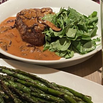 Autograph Brasserie - 8 oz Filet Mignon - Brasseries Near Me - Wayne, Pennsylvania Autograph Brasserie - 8 oz Filet Mignon - Brasseries Near Me - Wayne, Pennsylvania