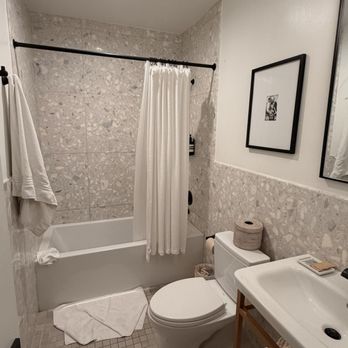 The Pearl Hotel - San Diego, CA