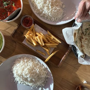 Burgers & Curries - Butter Chicken, Palak PANEER, & Cajun Fries - Indian Near Me - Northlake, Texas
