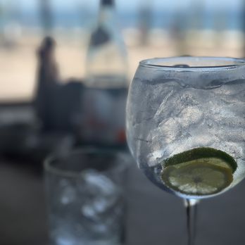 Oyster Grill de La Docena - Drinks - Seafood Near Me - Puerto Vallarta, JAL Oyster Grill de La Docena - Drinks - Seafood Near Me - Puerto Vallarta, JAL