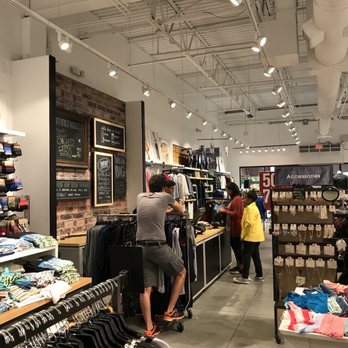 Aéropostale - Women's Clothing Near Me - Norfolk, Virginia Aéropostale - Women's Clothing Near Me - Norfolk, Virginia