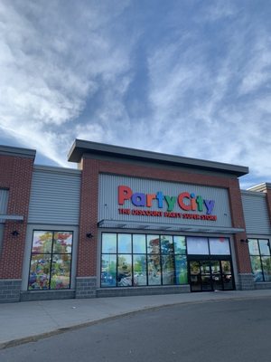 PARTY CITY - Costumes - 160 N Queen 