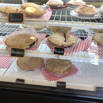 Mom's Apple Pie - Pies - Bakeries Near Me - Sebastopol, California