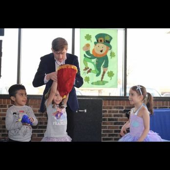 Julian Alexander - Handling three preschoolers! - Magicians Near Me