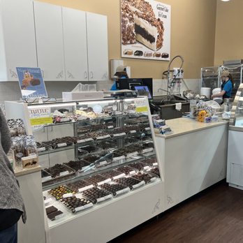 Kilwins Ice Cream - Chocolate - Fudge - Candy Stores Near Me - Georgetown, Texas