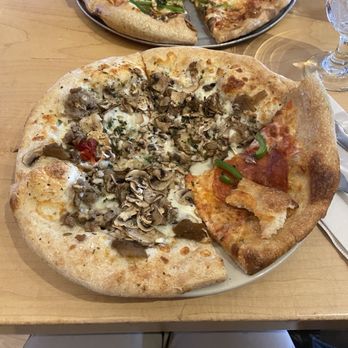 American Flatbread - Small New Vermont Sausage - Pizza Near Me - Burlington, Vermont