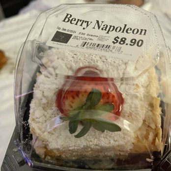 NY Bakery and Desserts - Berry Napoleon - Desserts Near Me - New York, New York NY Bakery and Desserts - Berry Napoleon - Desserts Near Me - New York, New York
