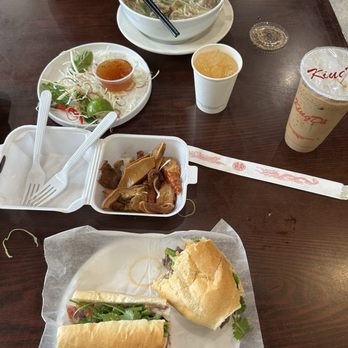 King Do Restaurant - Banh mi and duck noodle soup - Vietnamese Near Me - Boston, Massachusetts King Do Restaurant - Banh mi and duck noodle soup - Vietnamese Near Me - Boston, Massachusetts