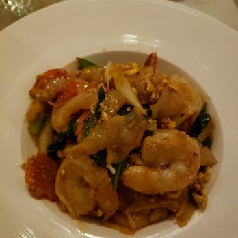 Kin'd - Drunken noodle & shrimp - Thai Near Me - Fresh Meadows, New York