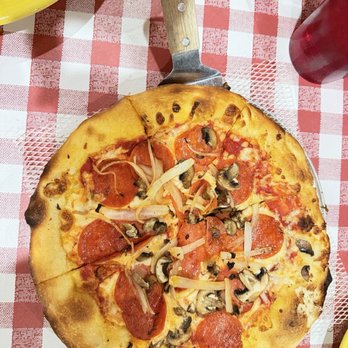 Bill's Pizza - Small pizza - Pizza Near Me - Palm Desert, California Bill's Pizza - Small pizza - Pizza Near Me - Palm Desert, California