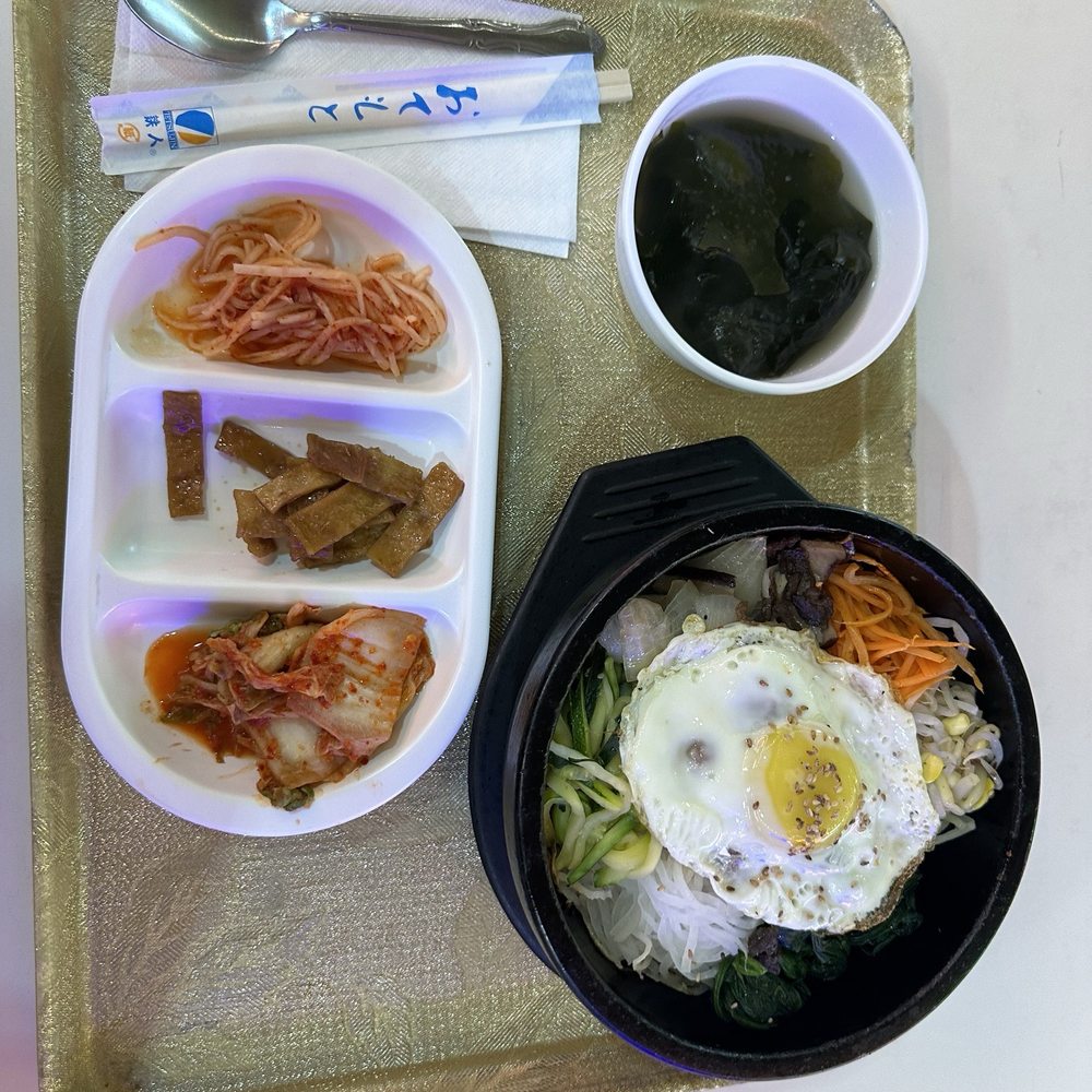 Hot stone bibimbap Hot stone bibimbap