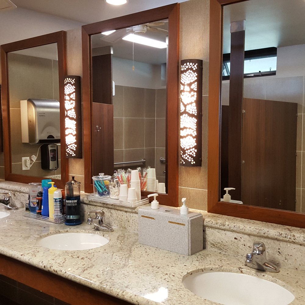 Waialae Country Club - Men's locker room - Golf Near Me - Honolulu, Hawaii