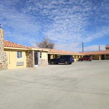Sunrise Inn - Hotels Near Me - Inyokern, California
