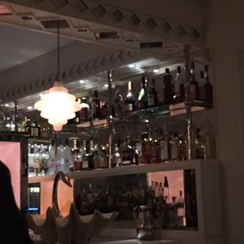 Swan - Bar - Modern European Near Me - Miami, Florida Swan - Bar - Modern European Near Me - Miami, Florida