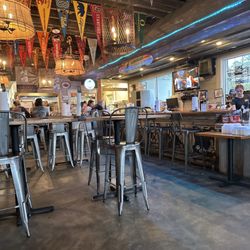 Willie Jewell's Old School Bar-B-Q