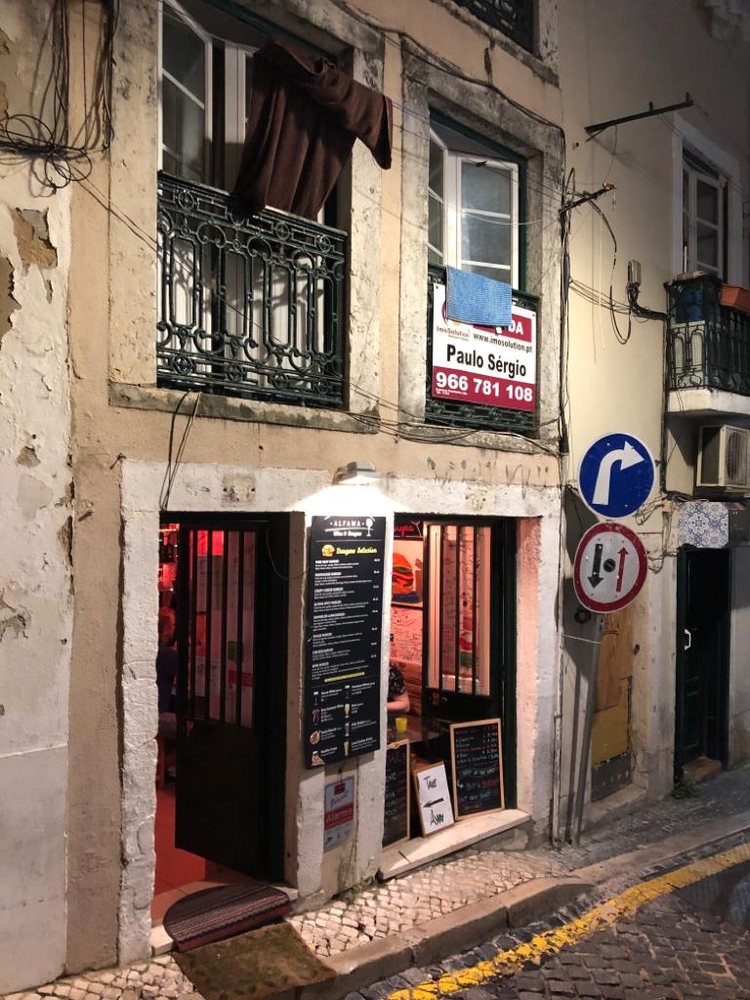 Alfama Wine & Burgers