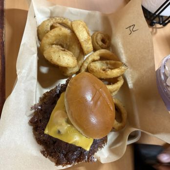 Smash Daddy’s - Dubs and onion rings - Burgers Near Me - Waikoloa Village, Hawaii