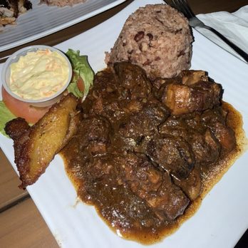 Peppers Bar & Grill - OX Tails - Caribbean Near Me - Grand Cayman, Florida Peppers Bar & Grill - OX Tails - Caribbean Near Me - Grand Cayman, Florida
