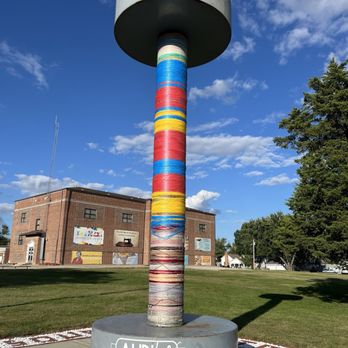 Missouri Quilt Museum - World's Largest Spool of Thread - Art Museums Near Me - Hamilton, Missouri Missouri Quilt Museum - World's Largest Spool of Thread - Art Museums Near Me - Hamilton, Missouri
