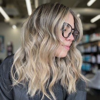 The Mojo Studio - Hair Salons Near Me - Houston, Texas
