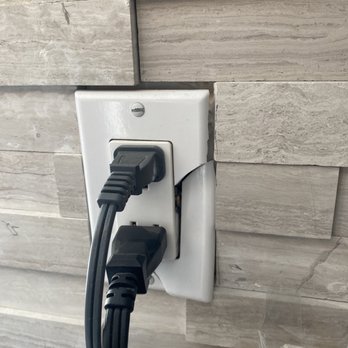 The Stone Elite - Broken outlet - Countertop Installation Near Me - Fullerton, California