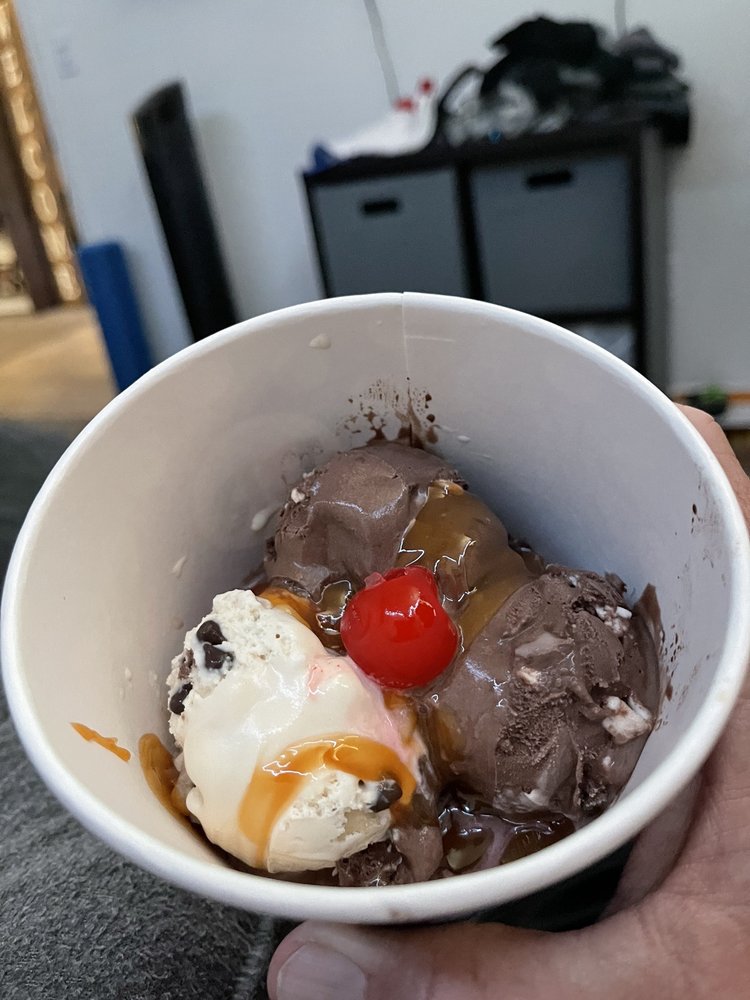 BASKIN ROBBINS Updated August 2024 26 Reviews 241 W East Ave