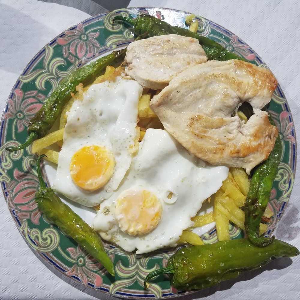 El Menuito - #6 in household plates. Chicken, eggs, fries, peppers - Spanish Near Me - Chipiona, California