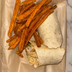 The Goat Country Roads Pub - OG Chicken wrap with Sweet potato fries