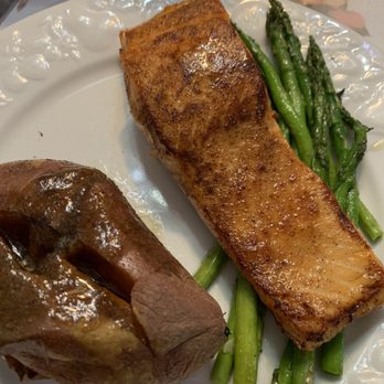 Café Le Jardin - Salmon - French Near Me - Audubon, New Jersey Café Le Jardin - Salmon - French Near Me - Audubon, New Jersey