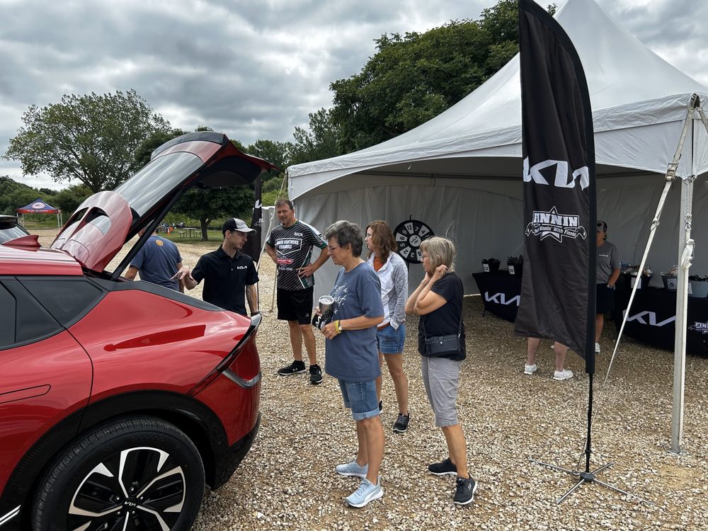 FINNIN KIA Updated July 2024 119 Photos 4355 Dodge St, Dubuque