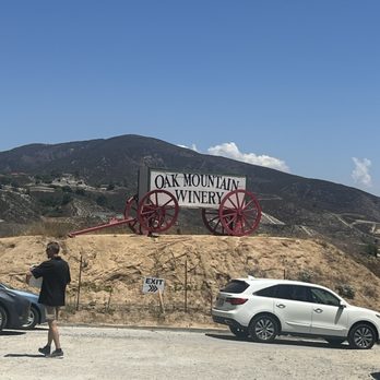 Oak Mountain Winery - Wineries Near Me - Temecula, California