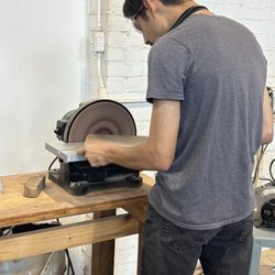 Allied Woodshop - Learning how to put a circular edge on a project
