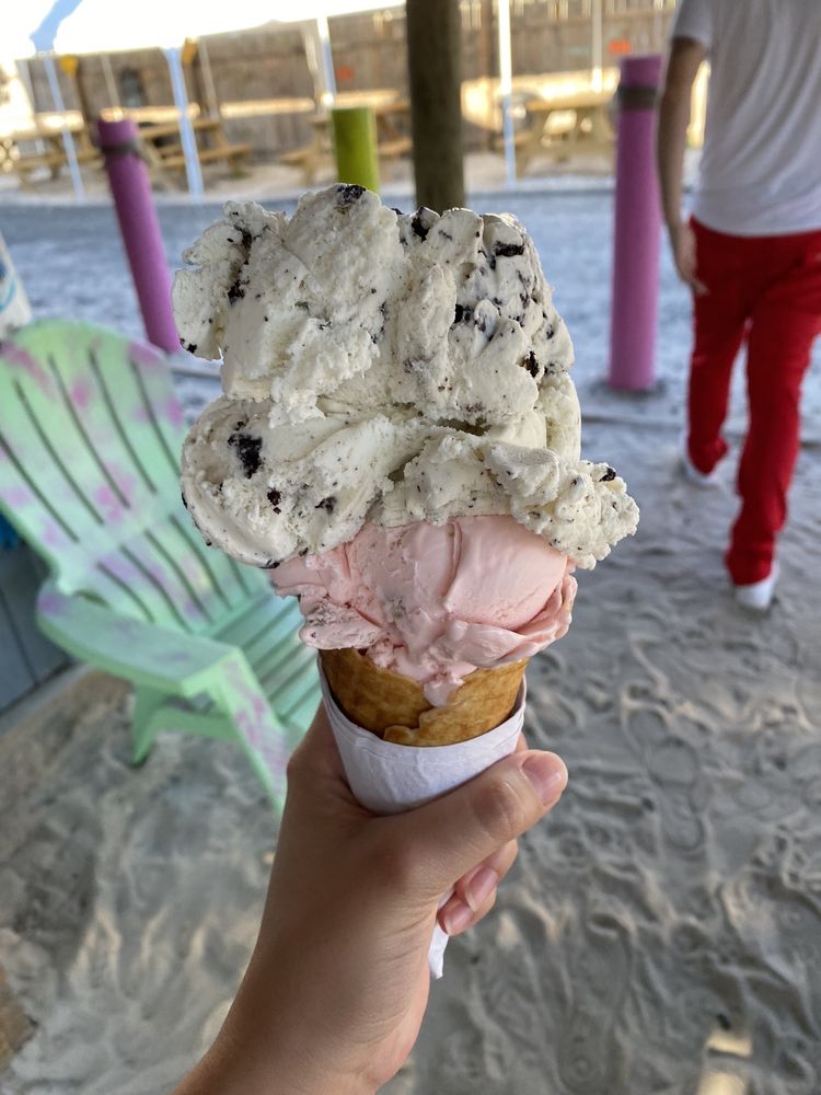ICE CREAM HUT Updated September 2024 26 Photos & 10 Reviews 613