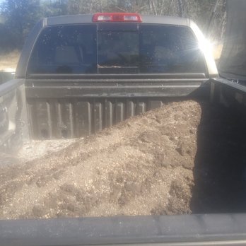 Four Seasons Landscape Materials - Not bad if you like paying almost $200 for a half yard of soil and then they tell u its a full yard. These guys stole $100 from me. - Nurseries & Gardening Near Me - Penn Valley, California