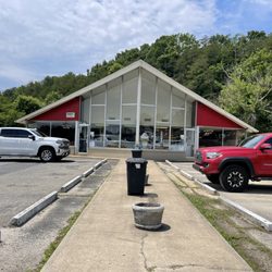 Porky's Bar B Que