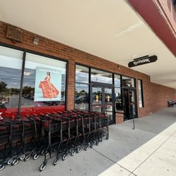 Exterior/entrance